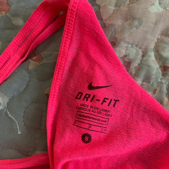 Nike bright pink workout top. - Picture 5 of 5